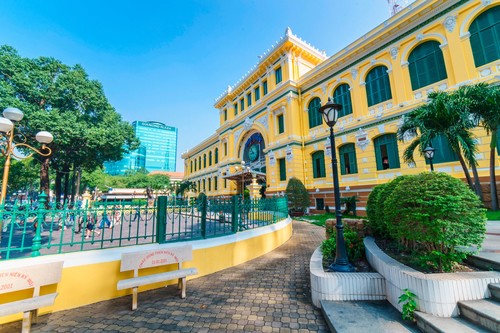 Saigon Edificio poste